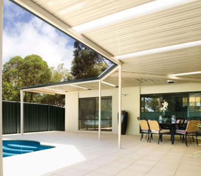 L shaped flat roof verandah