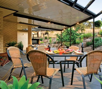 Flat roof verandah entertaining area